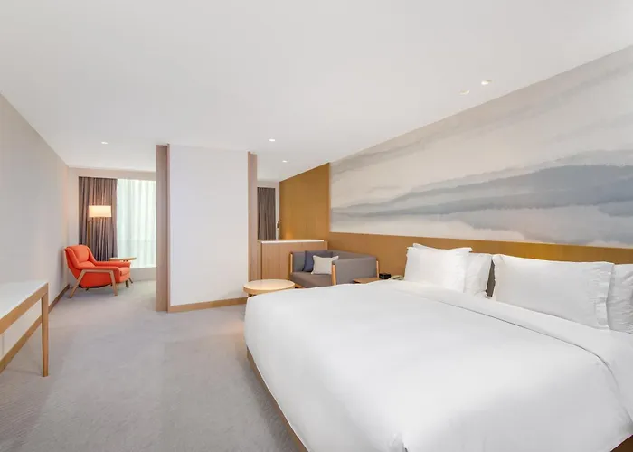 Crowne Plaza Zhuhai City Center By Ihg
