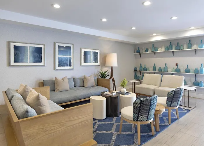 Redondo Beach Hotel, Tapestry Collection By Hilton