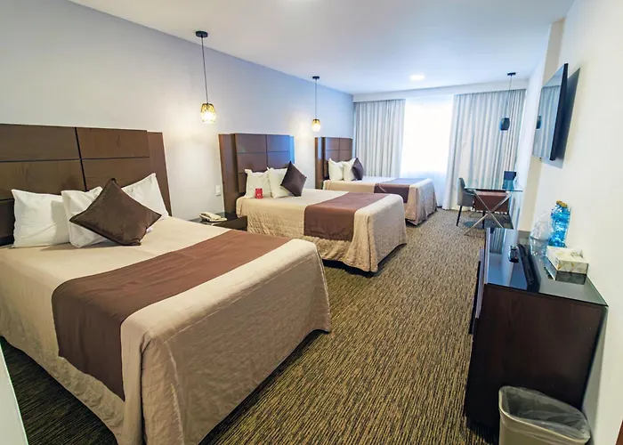 Hotel Fray Junipero Serra