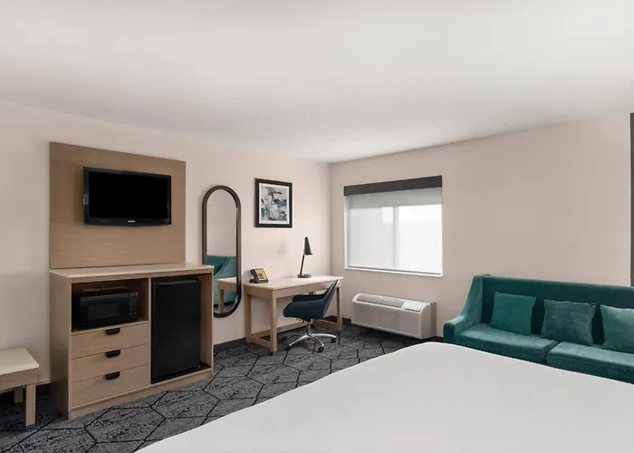 Baymont By Wyndham Columbia, Mo