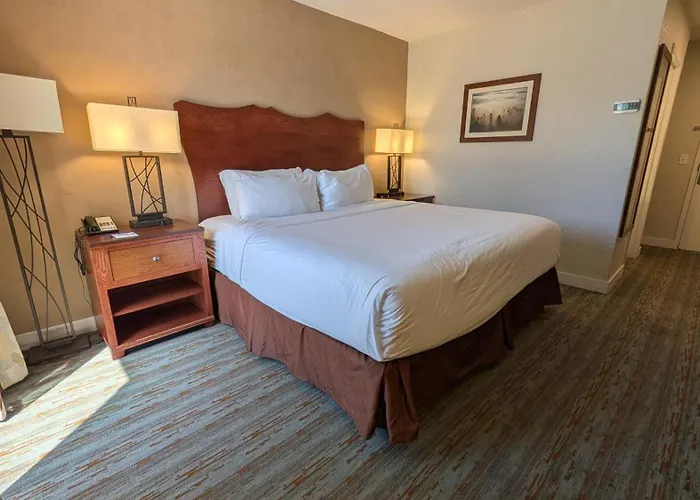 Wyndham Visalia