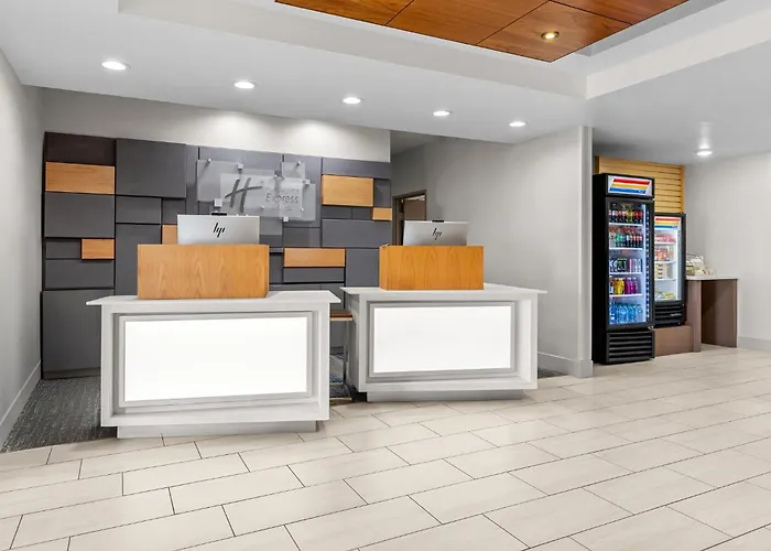 Holiday Inn Express & Suites Vandalia By Ihg