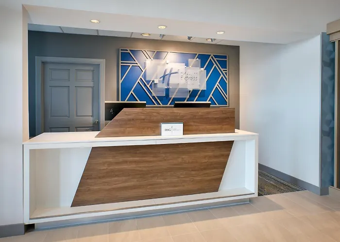 Holiday Inn Express Hotel & Suites Youngstown North-Warren/Niles By Ihg