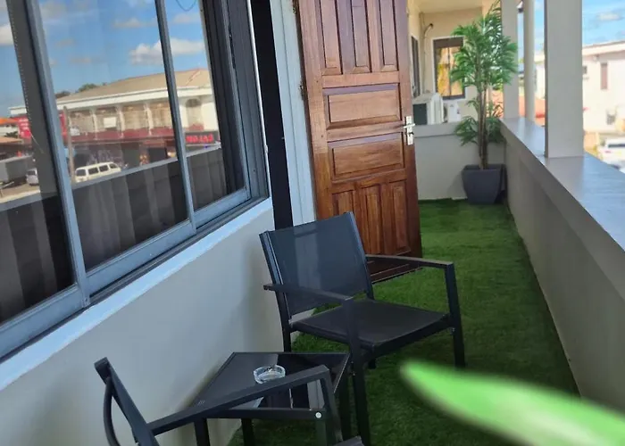 Tropical Breeze Apartments