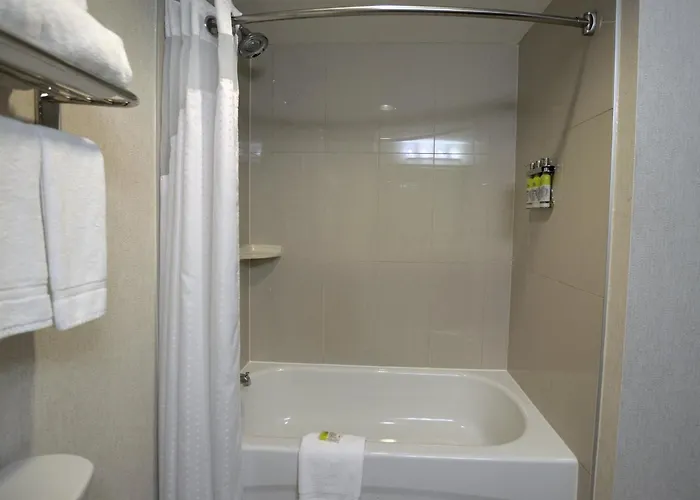 Holiday Inn Express & Suites Ottawa East-Orleans By Ihg