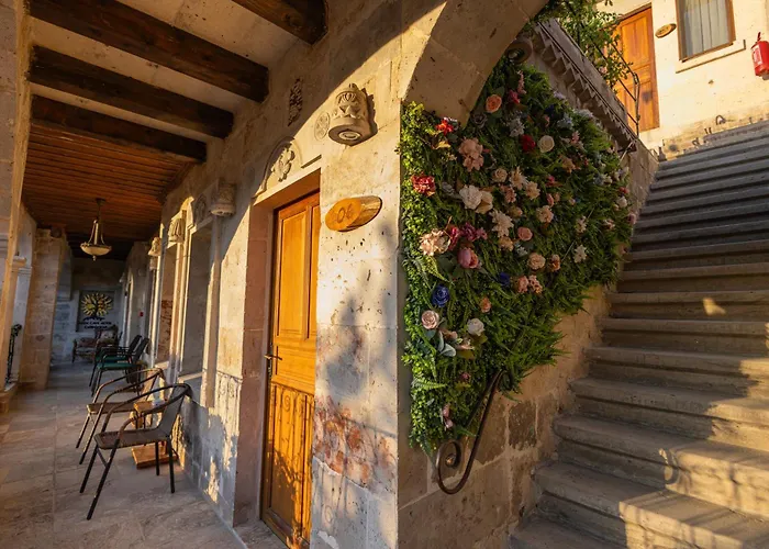 Aren Cave Hotel And Art Gallery