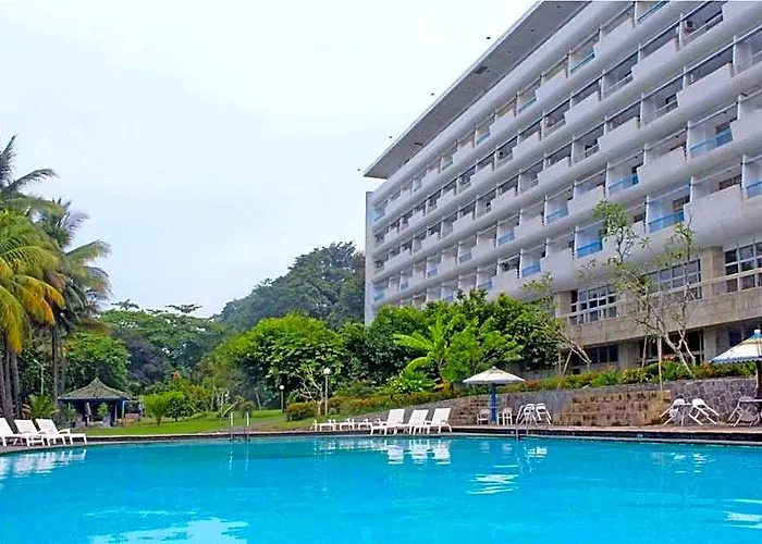 Grand Inna Samudra Beach