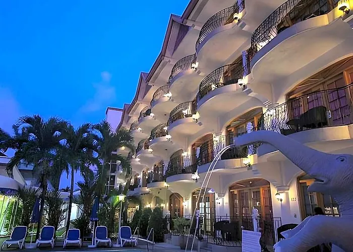 Clarkton Hotel Apartment