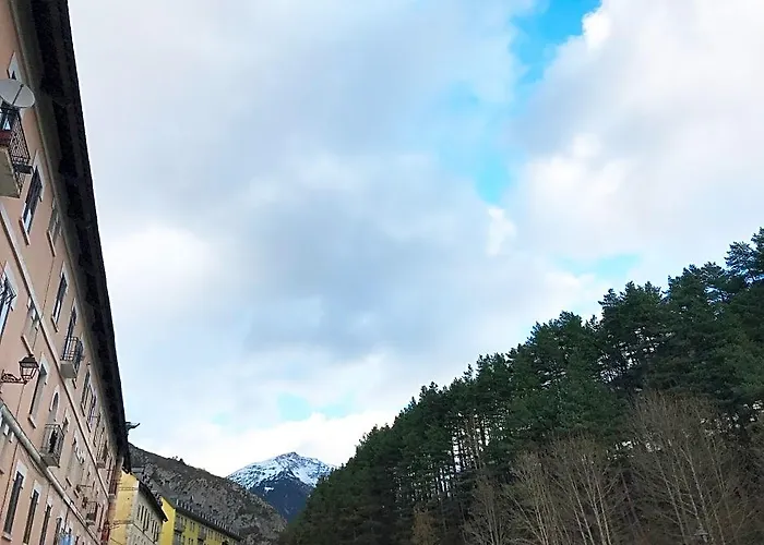 Canfranc Apartamentos 3000