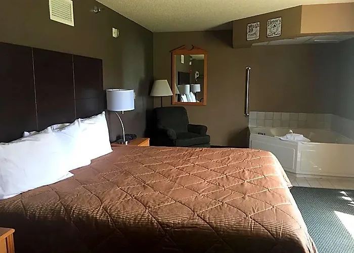 Boarders Inn & Suites By Cobblestone Hotels - Fayette