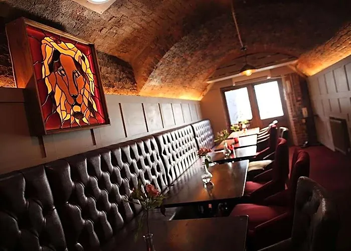 The Red Lion & Cellar Room, Betchworth