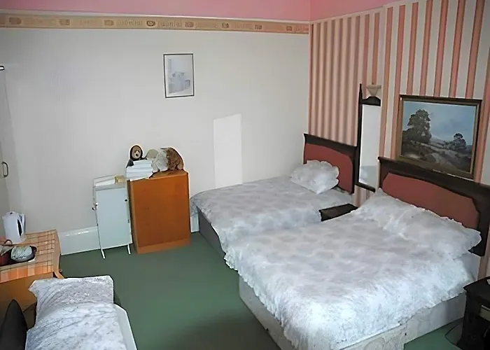 Eglinton Guest House