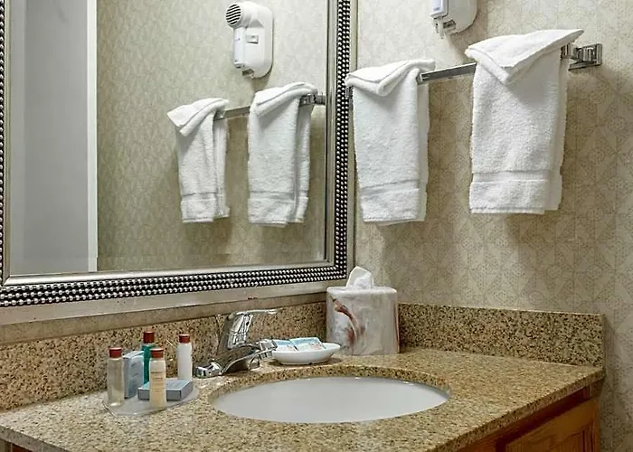 Value Suites Extended Stay - St Louis