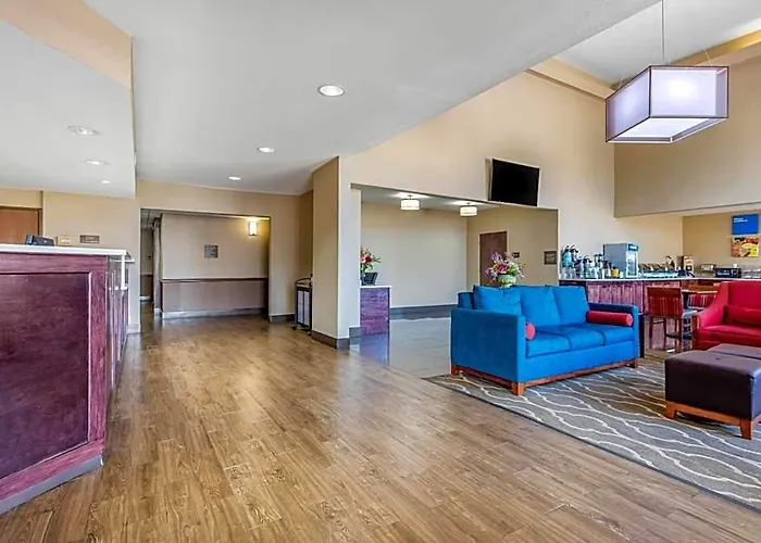 Comfort Inn & Suites Mccomb
