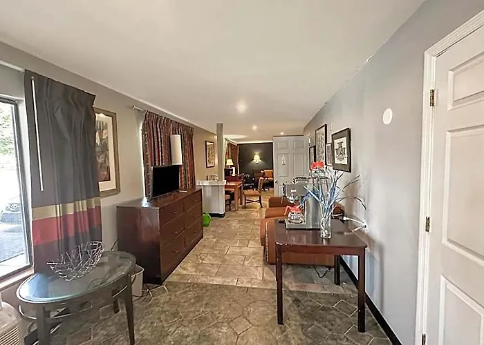 Executive Inn Ridgeway I-77