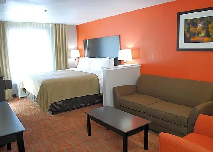 Quality Inn & Suites Fresno Northwest