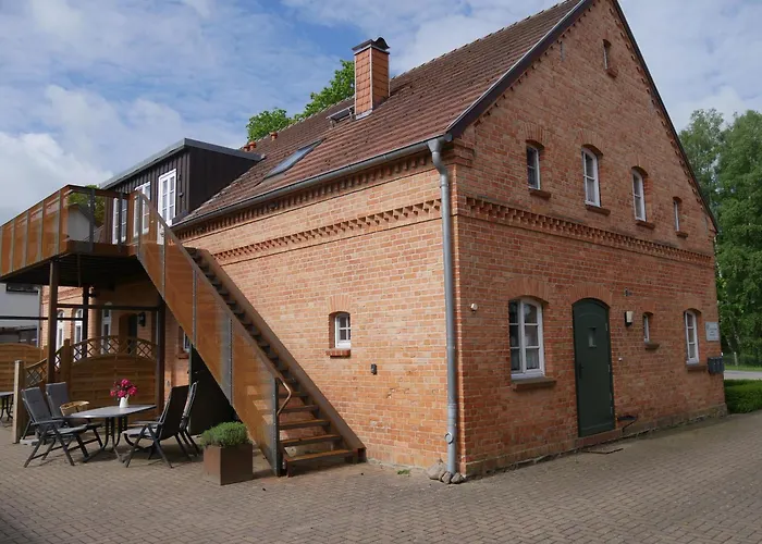 Lindenhof, Wohnung 1, Giebel