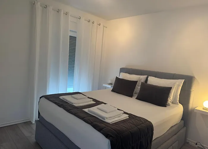 Ada Vis Apartments
