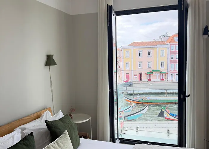 Art Home Apartments