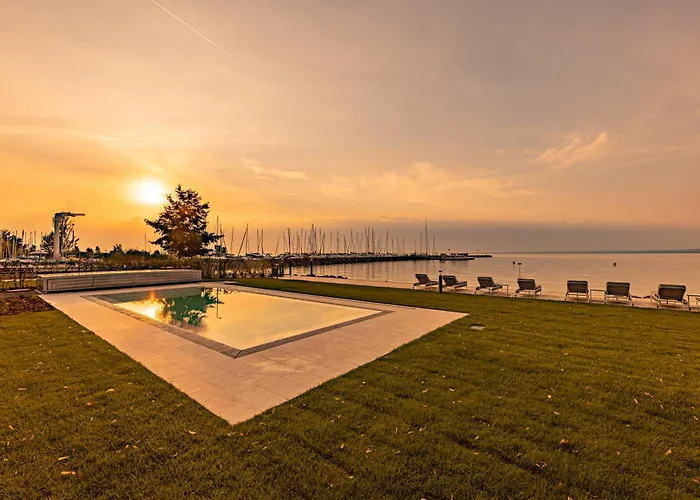 Lua Resort - Adults Only