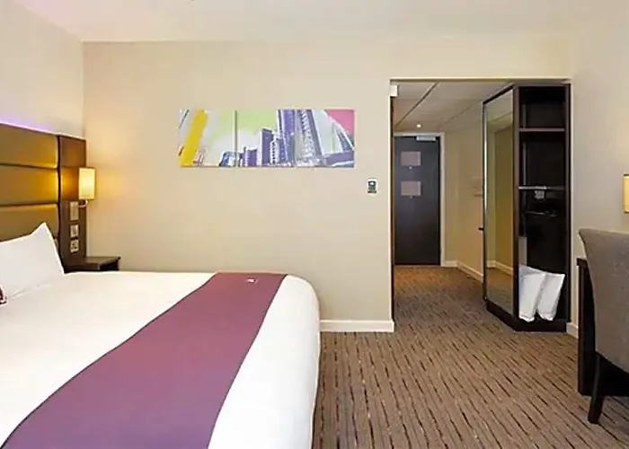 Premier Inn Aberdeen City Centre