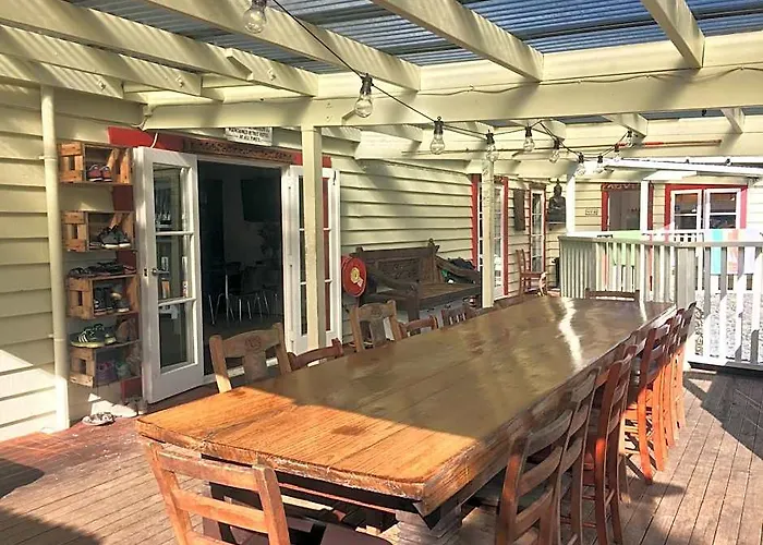 Hekerua Lodge Backpackers