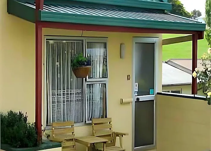 Townhouse Motel