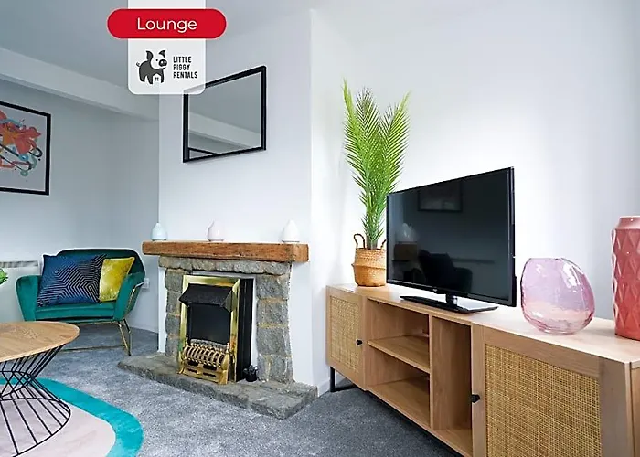Serene 3Br Cottage Escape: Parking, Kitchen, Wi-Fi
