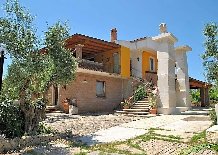 Holiday Resorts For 6 Persons, With Swimming Pool