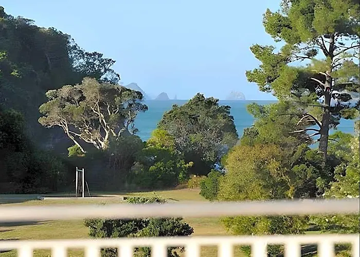 970 Lonely Bay Lodge