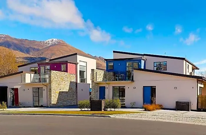 Apartments On Upton