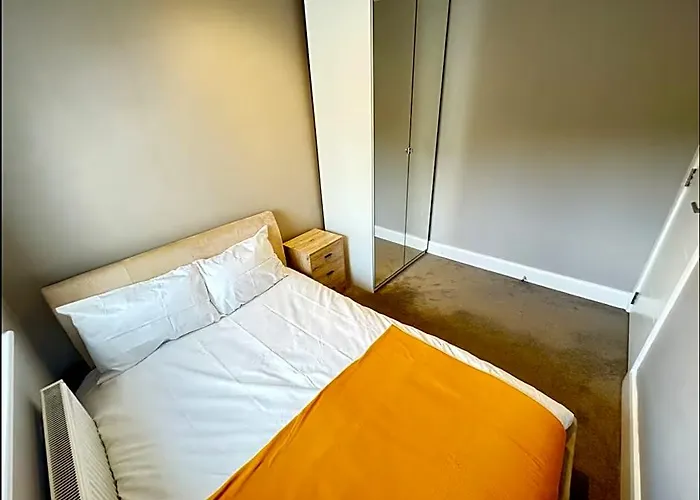 Elevate Your Stay In Hendon Central