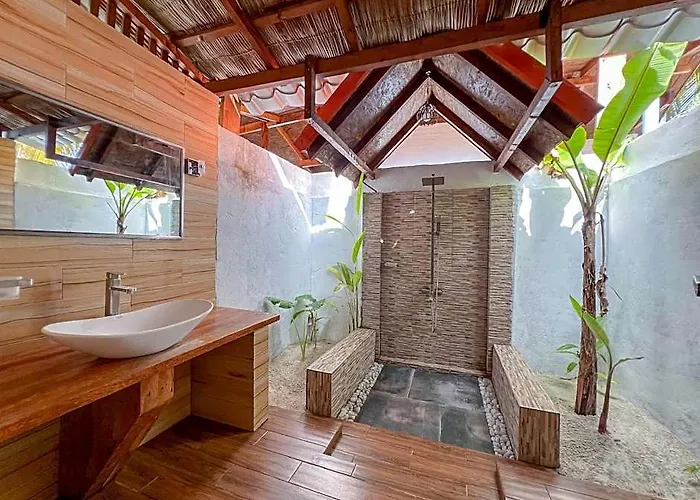 Bambukeyo Villa
