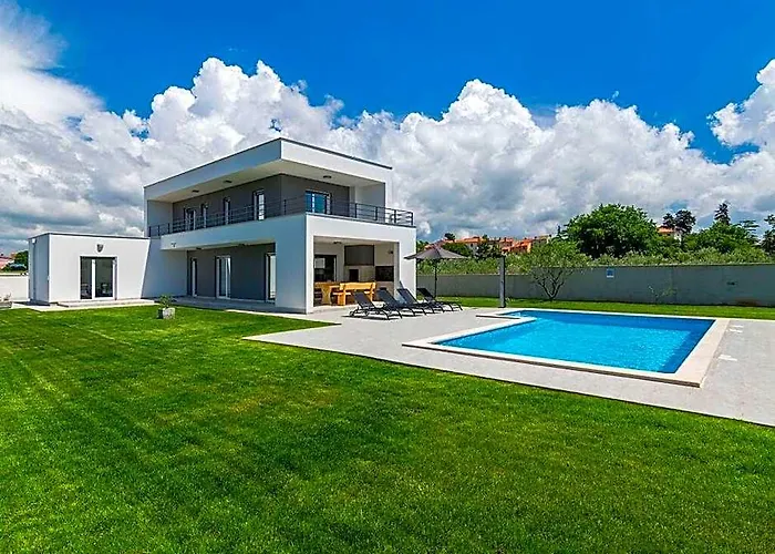 Villa Miramar Comfortable Holiday Residence