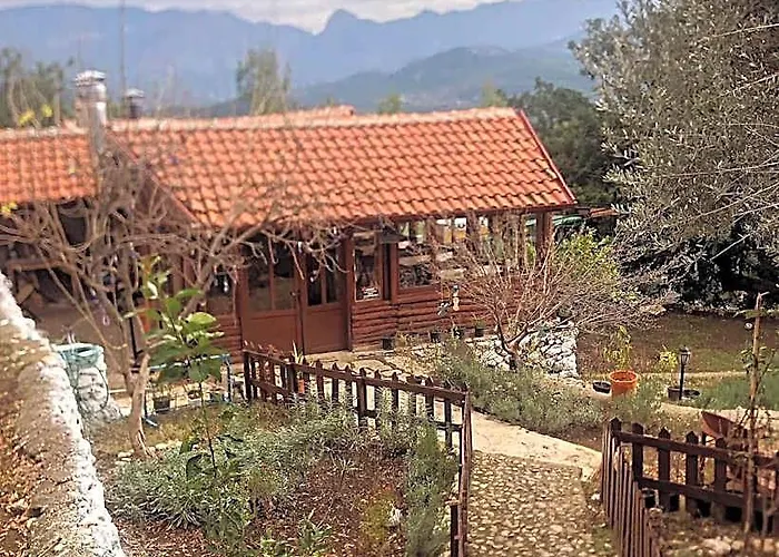 Antalya Bodrum Kayasi Dag Oteli