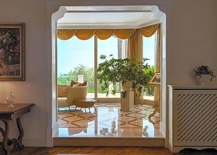Villa Elena Elegante Villa Vista Lago Con Piscina