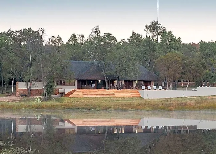 Ilanga Safari Lodge - Welgevonden Game Reserve