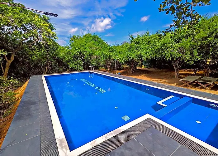 Yala Hotel Lion-Air Conditioned High Luxury Safari