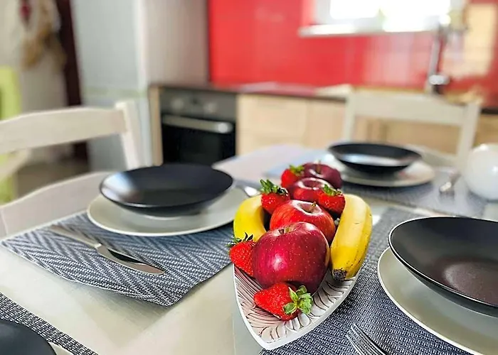 Cozy Nest - 2Min To Beach, 6Min Walk To Old Town
