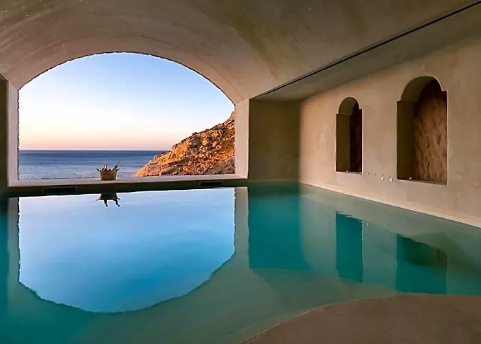 Stone Luxury Suites - Adults Only