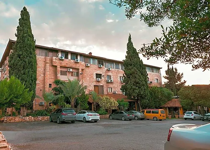 Al Joude Hotel