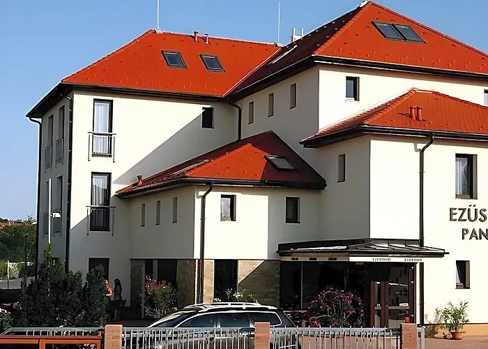 Ezusthid Hotel