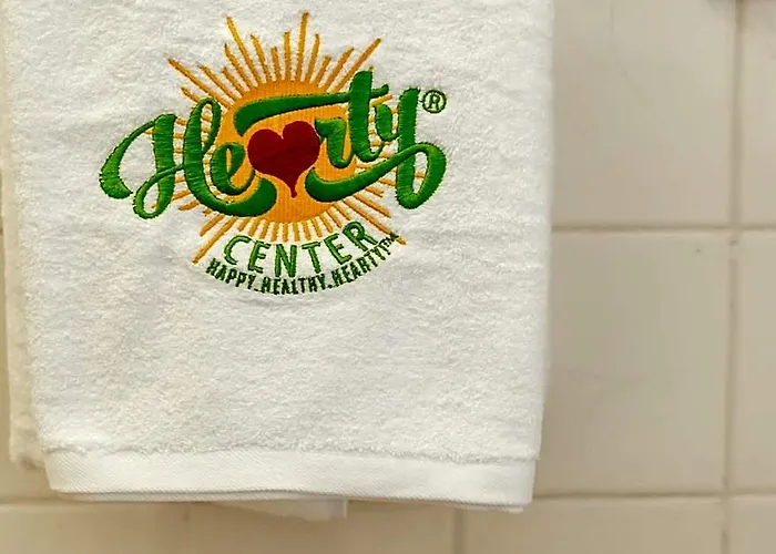 Hearty Center Motel