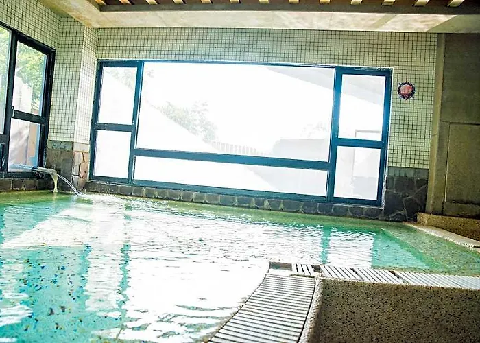 Hu Shan Hot Spring Hotel
