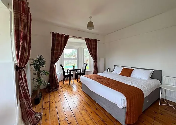 Guestling House