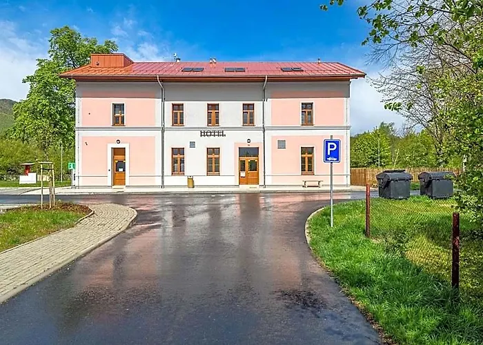 Hotel Nadrazi