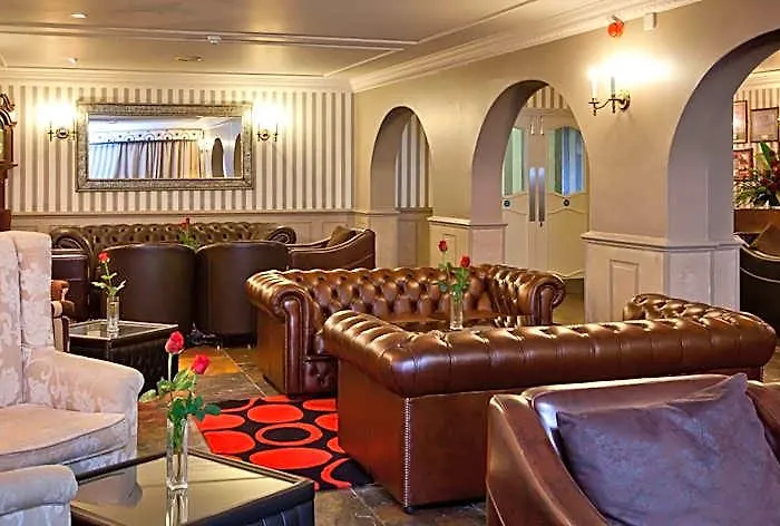 Cobo Bay Hotel