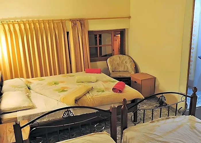 Akko Gate Hostel & Motel