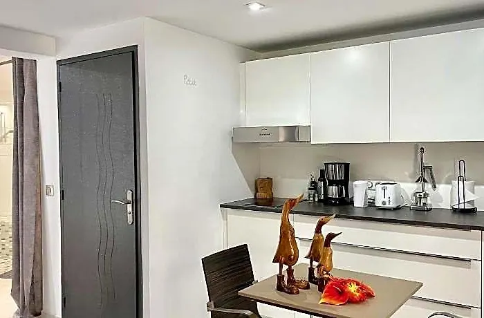 Residence Adam And Eve