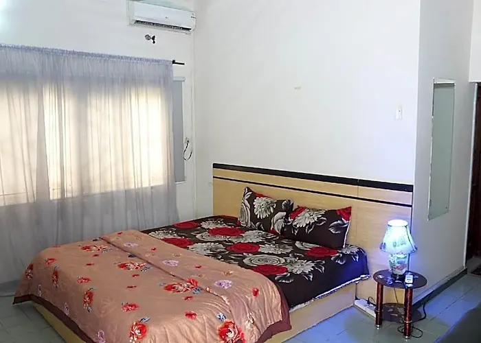 Tourist Castle Hotel And Suites